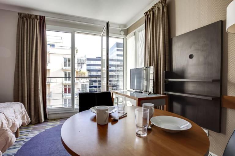 Guestready - Studio Cosy Pres Du Metro Issy-les-Moulineaux Dış mekan fotoğraf